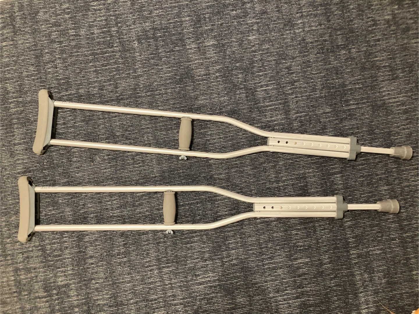 Adjustable Aluminum Crutches thumbnail