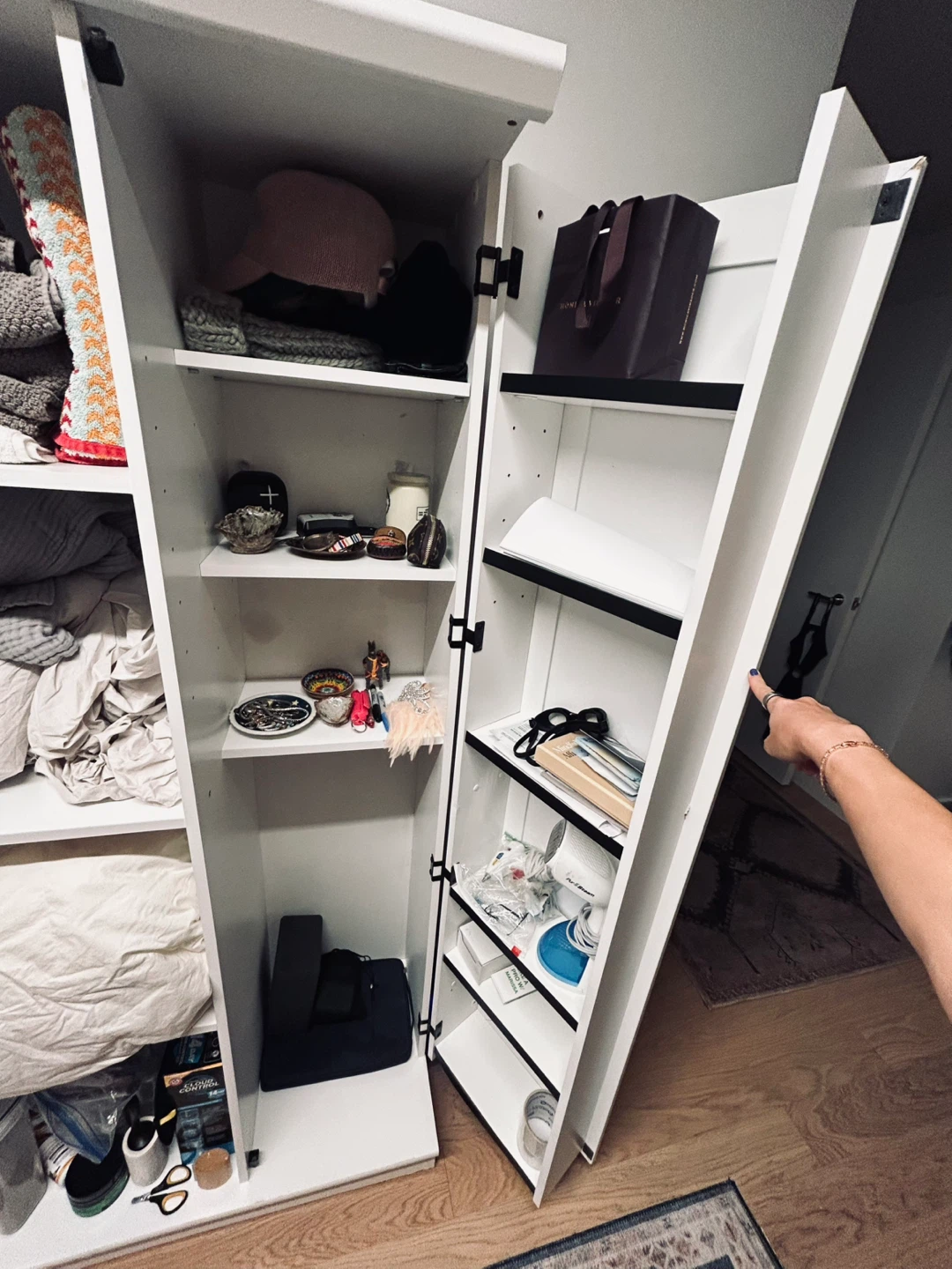 White Closet storage with shelves - photo 3