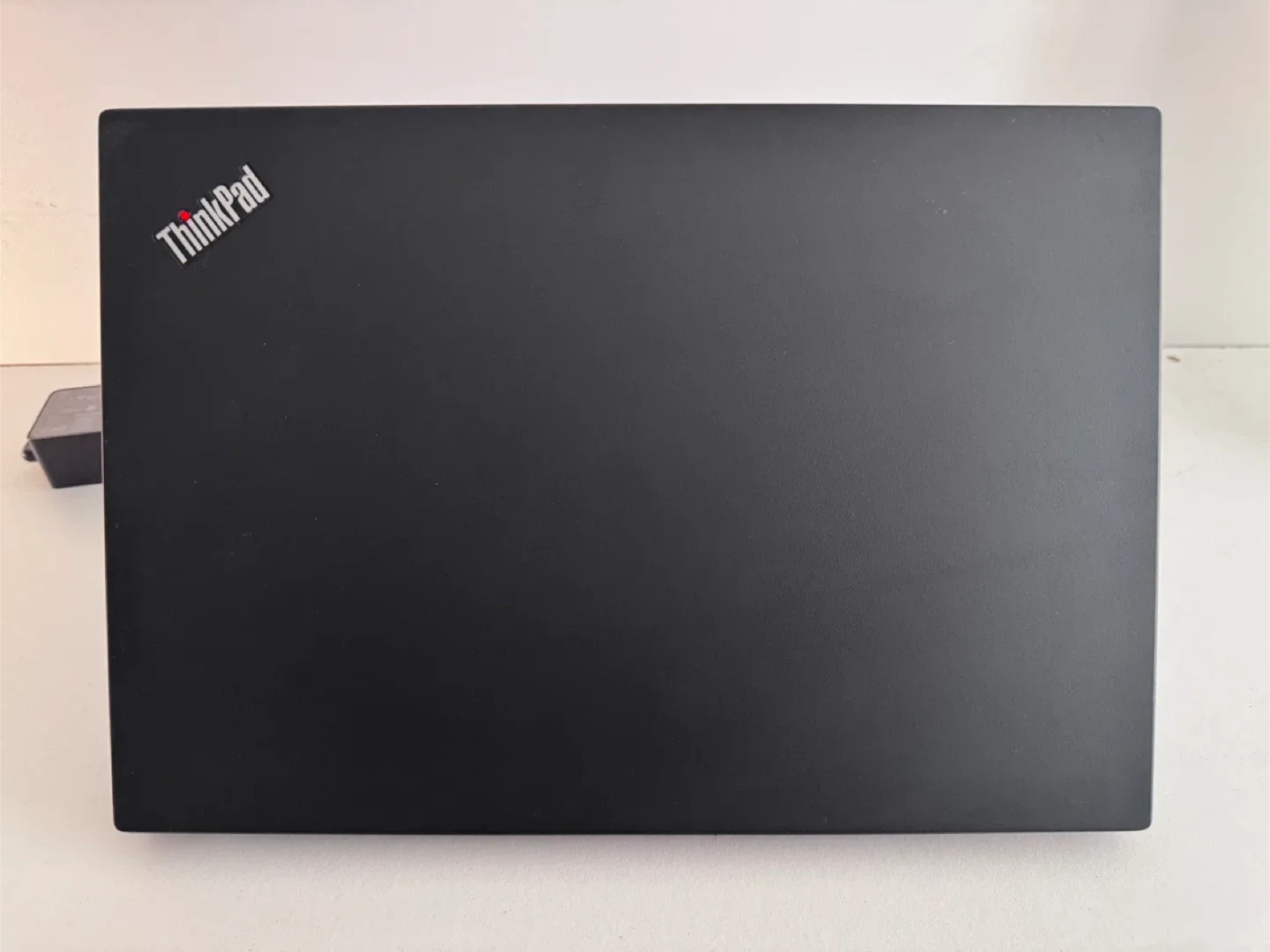 Lenovo ThinkPad T14/Six Core/ Win 11 Laptops image indicator(4)