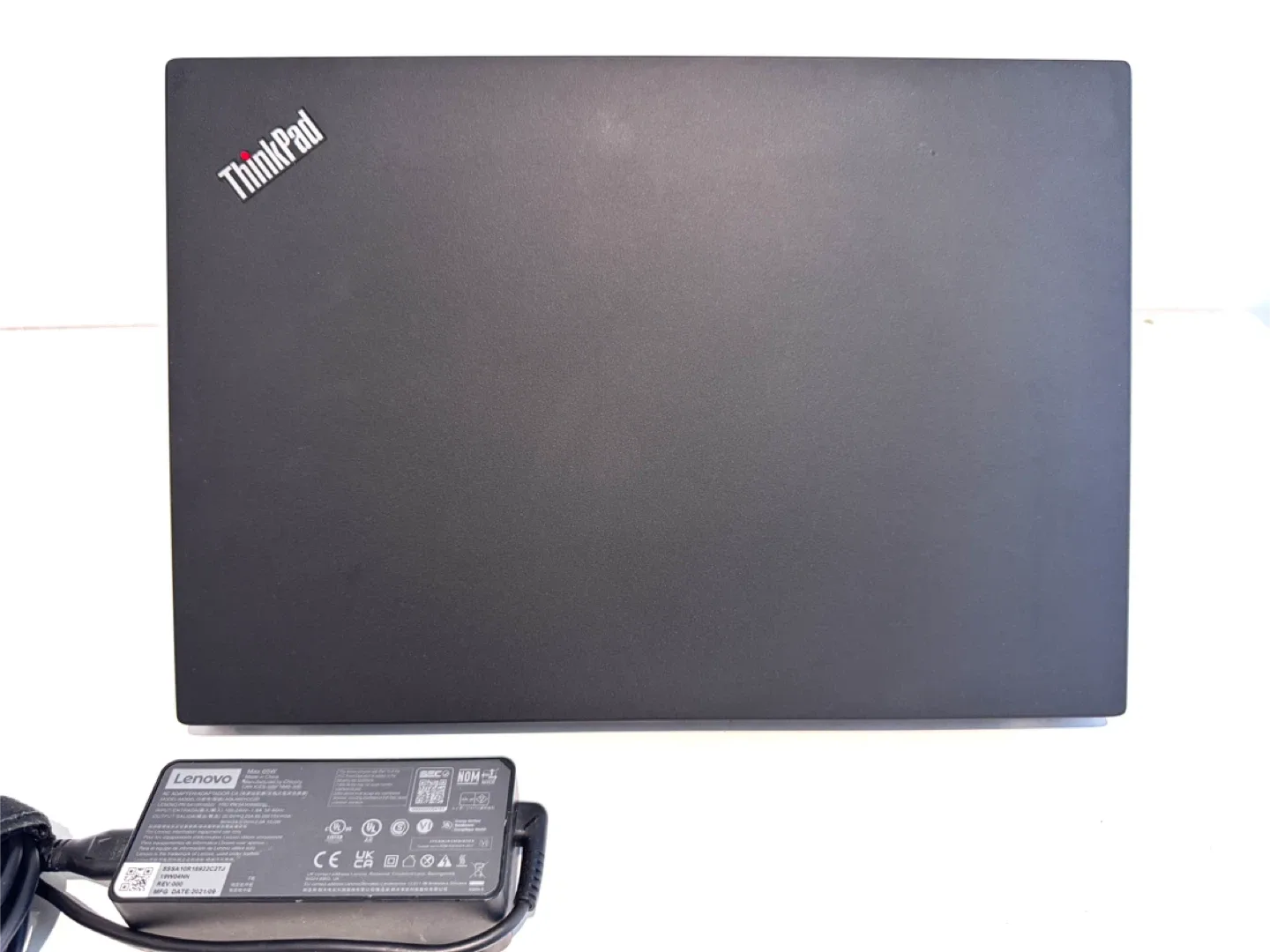 Lenovo ThinkPad T14/Six Core/ Win 11 Laptops image indicator(3)