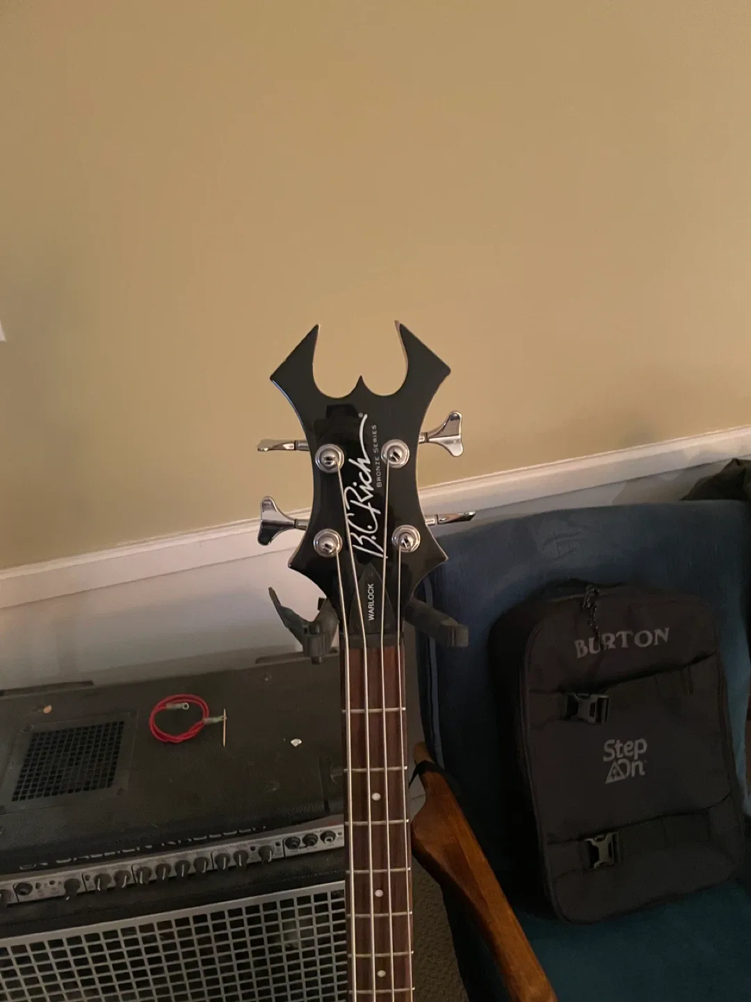 B.C. Rich Warlock Bronze Series Bass Guitar image indicator(6)