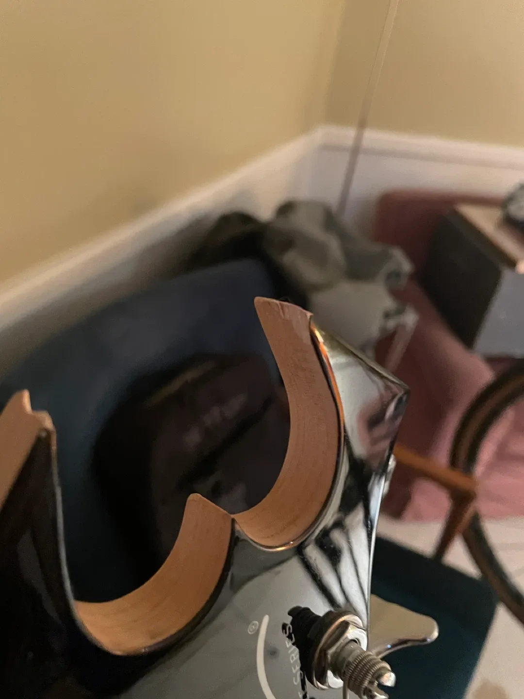 B.C. Rich Warlock Bronze Series Bass Guitar image indicator(4)