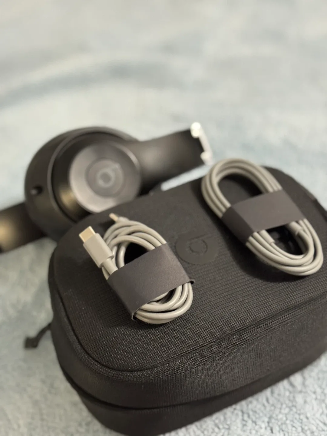 Beats Studio Pro Wireless Headphones - Black image indicator(4)