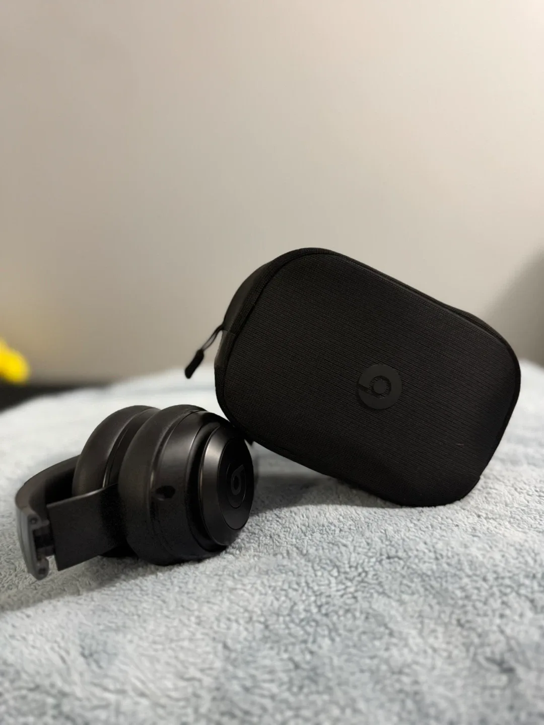 Beats Studio Pro Wireless Headphones - Black image indicator(6)