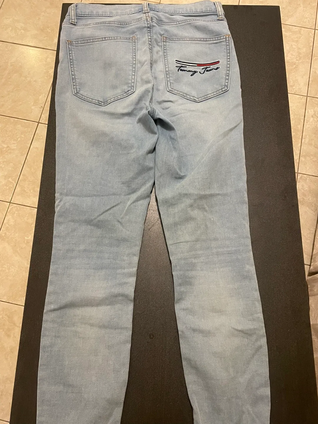 Tommy Jeans Light Wash Jeans image indicator(2)