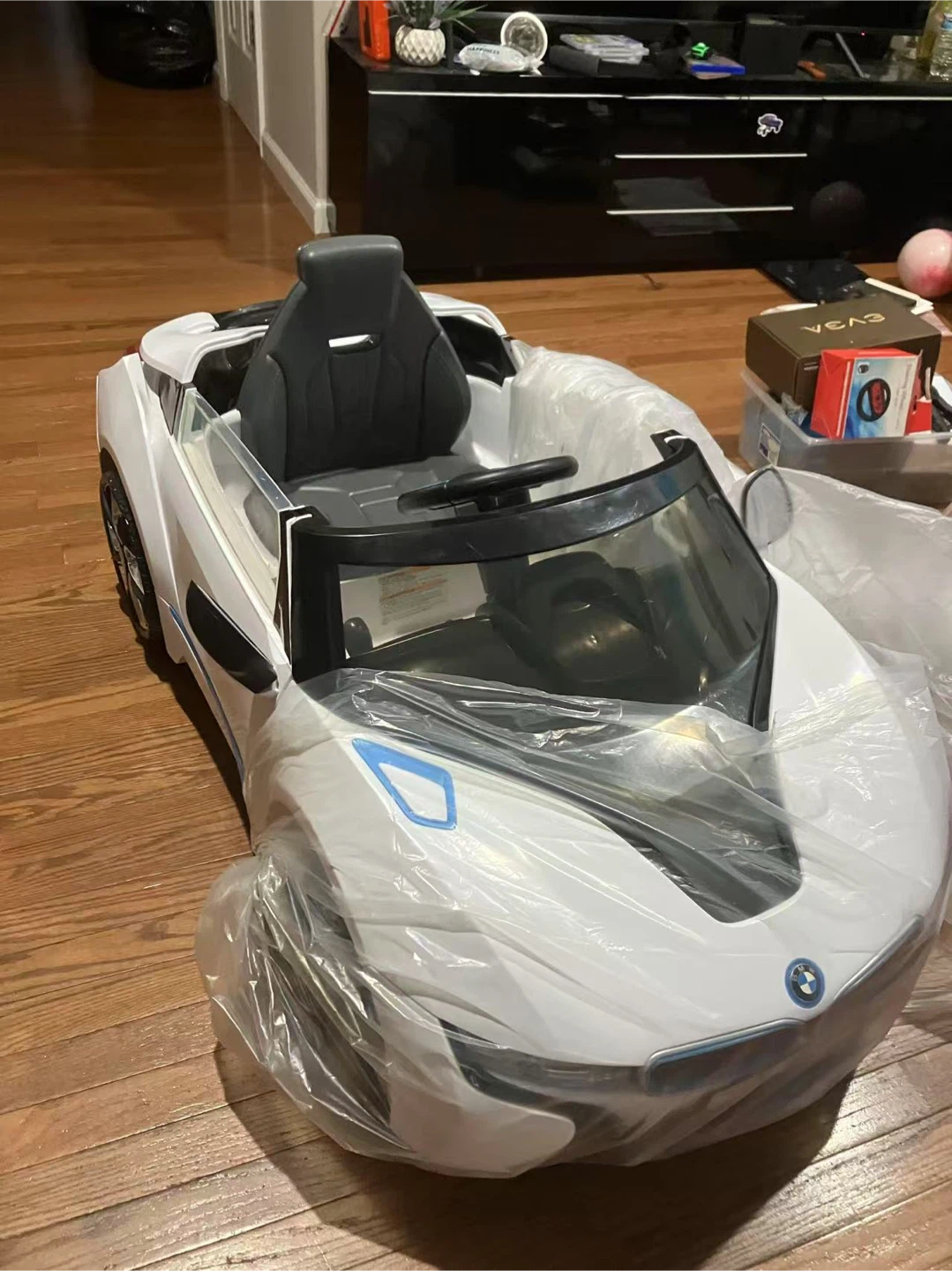 BMW i8 White Kids Ride On Car