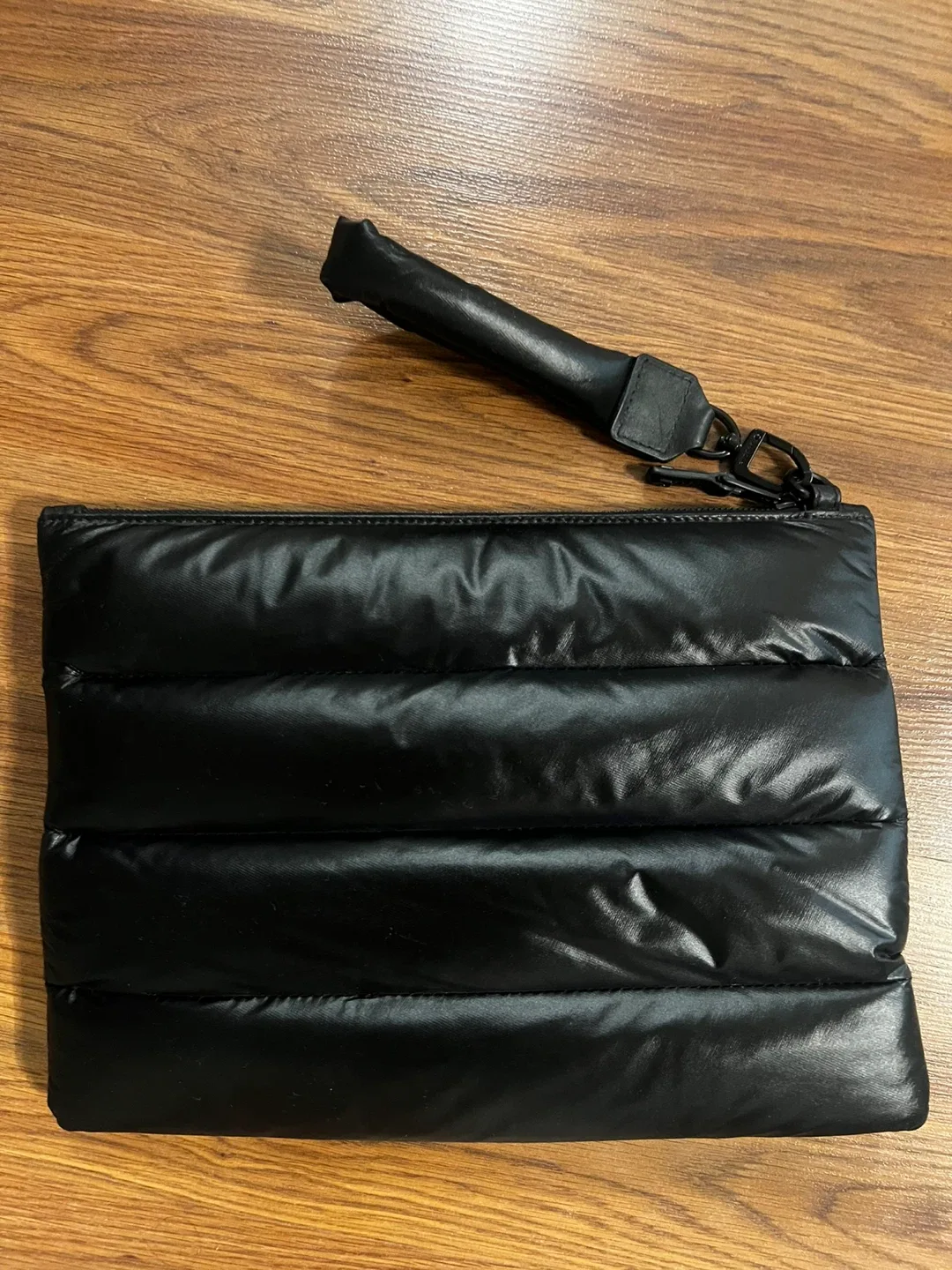 New!! Rudsak Black Puffer Wristlet Clutch Bag image indicator(3)