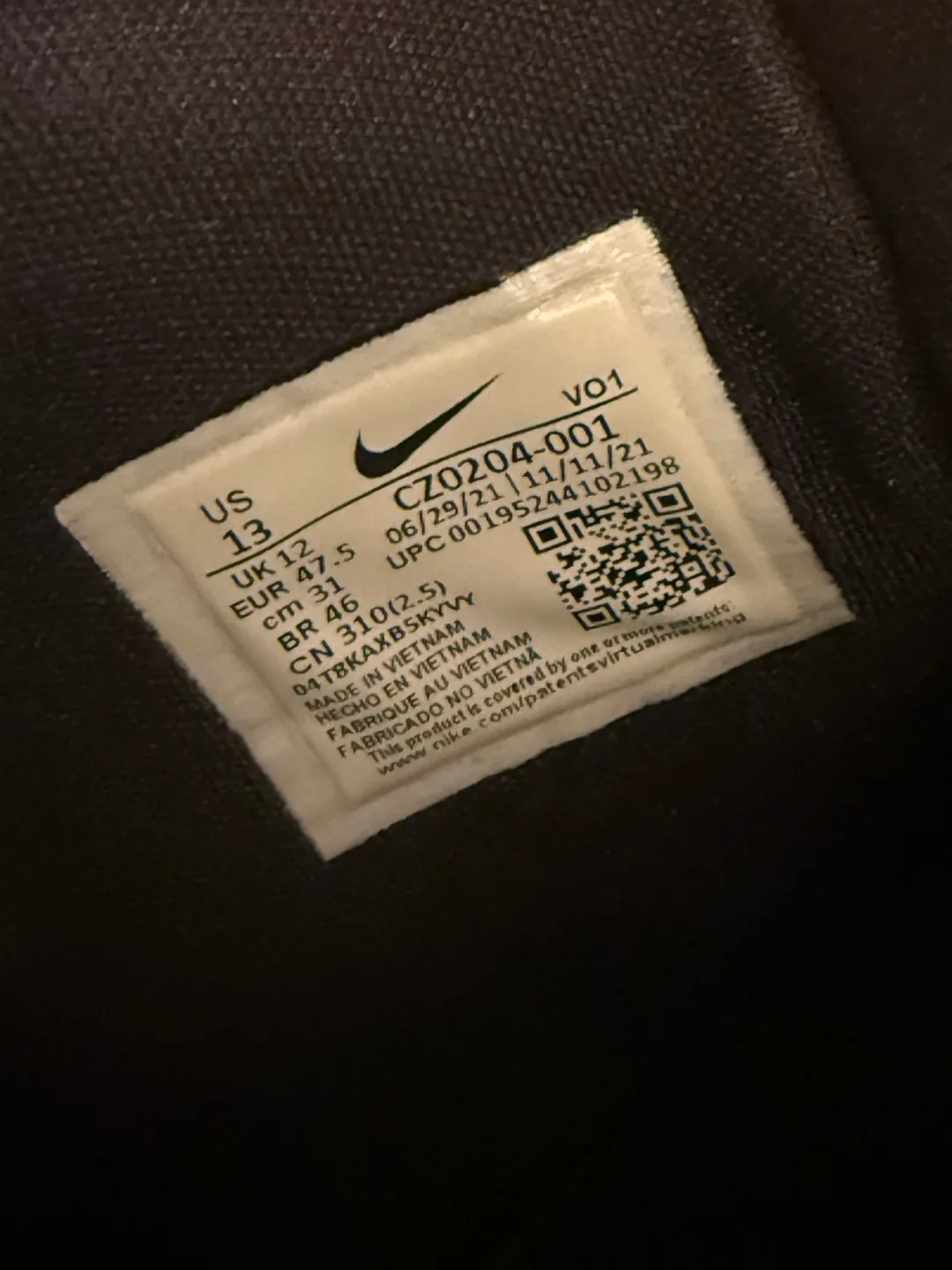 Nike Kyrie 6 Basketball Shoes, Size 13 image indicator(3)