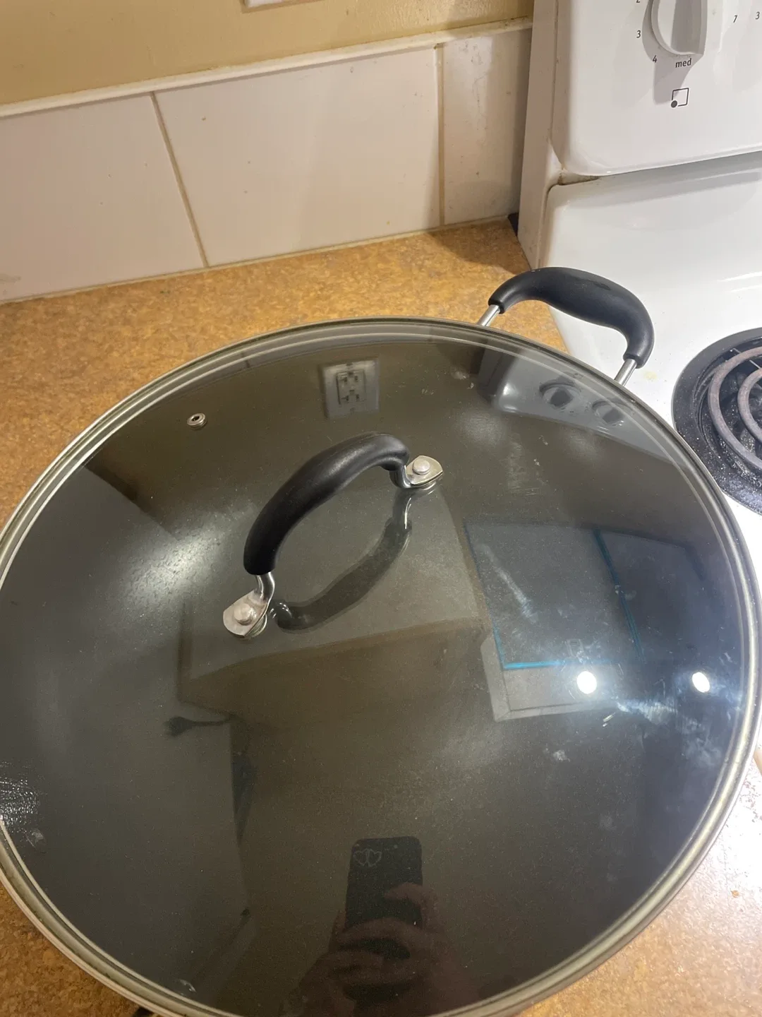 Large Wok with Lid image indicator(2)