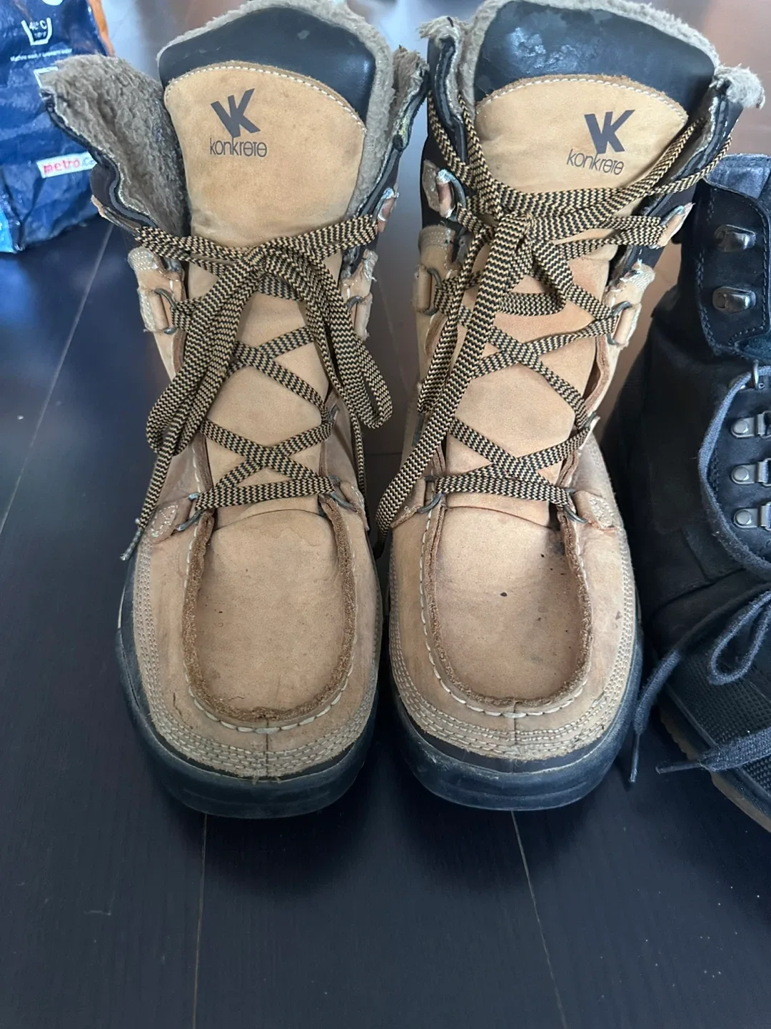 Men’s boots/ dress shoes/ sneakers- Size 13 image indicator(2)