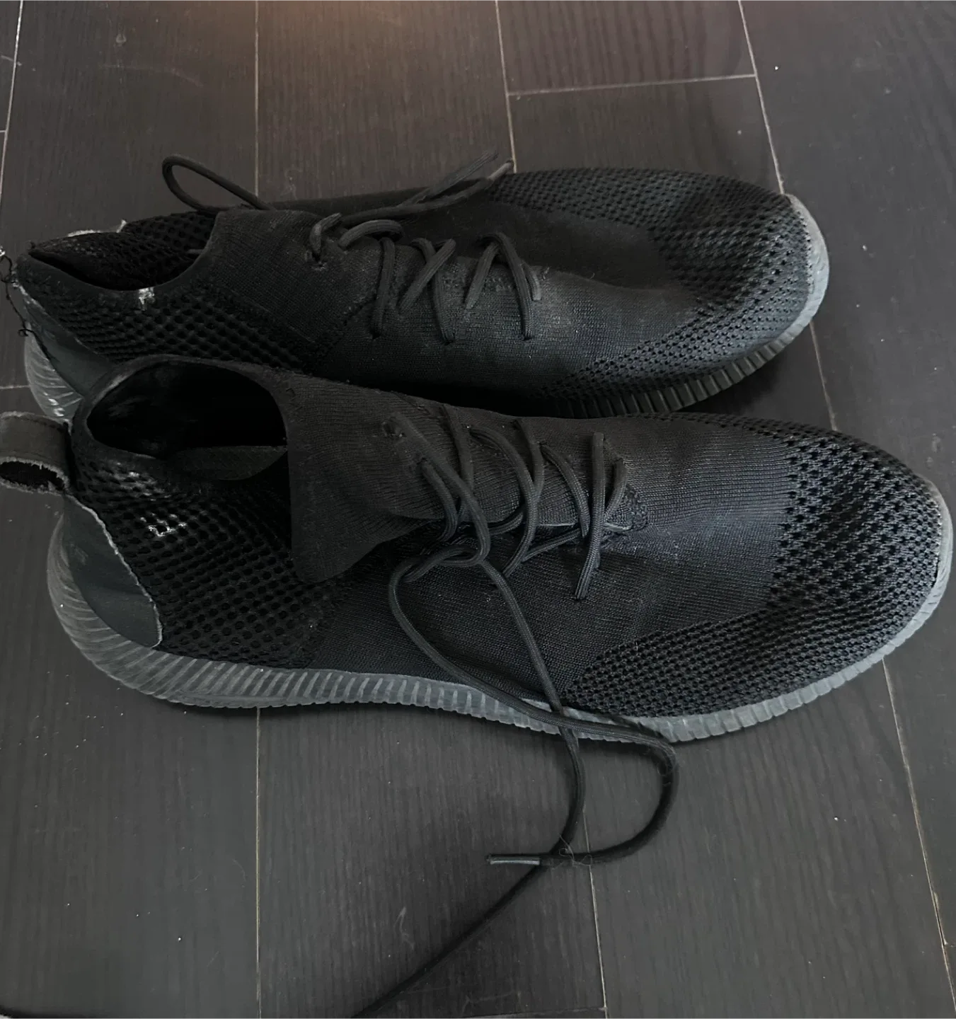 Men’s boots/ dress shoes/ sneakers- Size 13 image indicator(9)