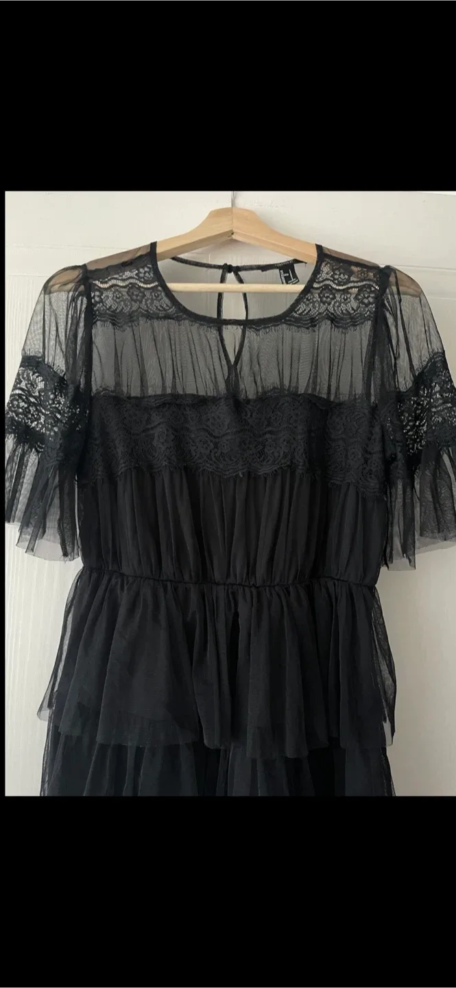 Forever 21 Chiffon Lace Ruffled Mini Shirtdress size M image indicator(6)