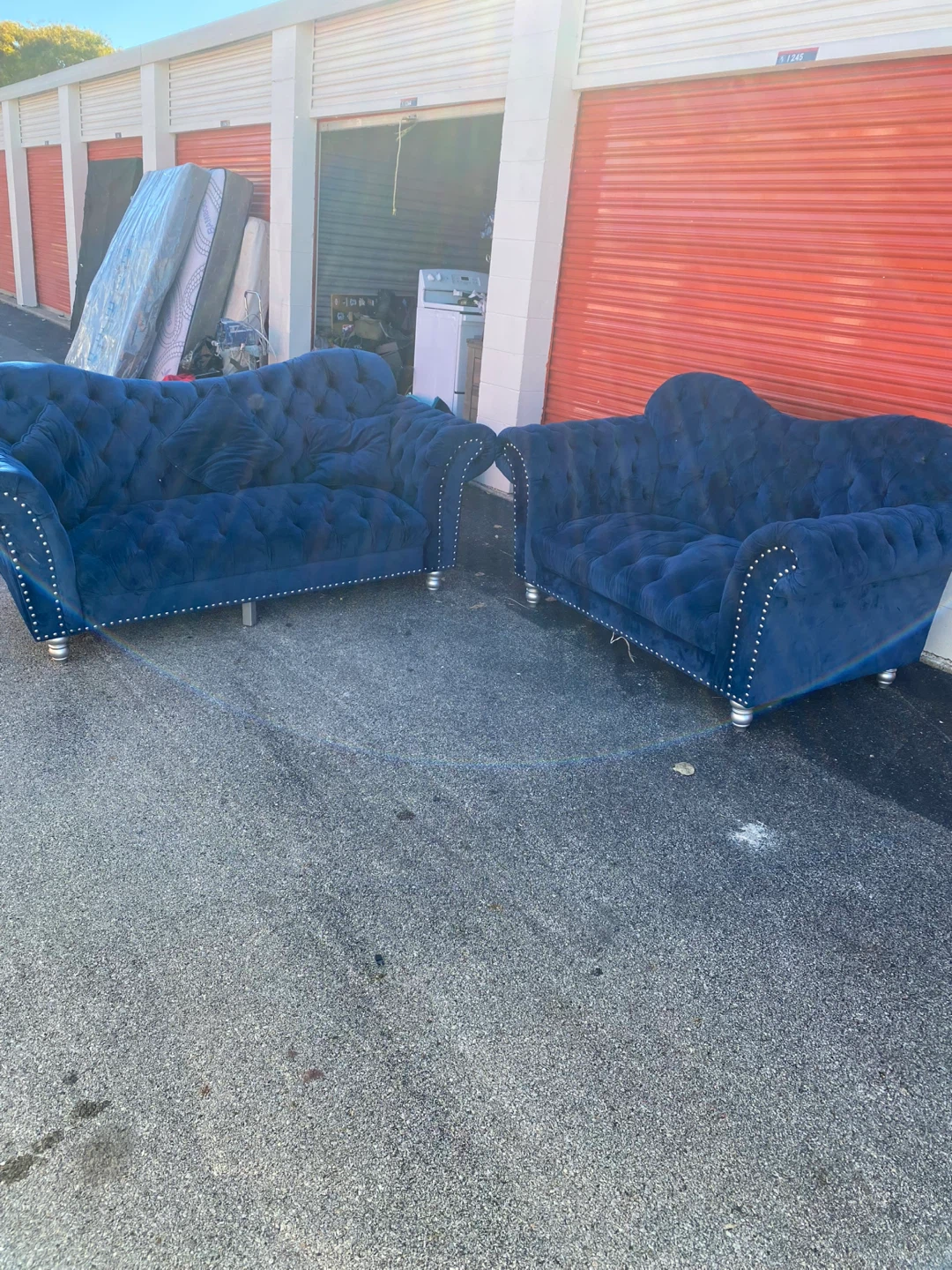 Blue Velvet Chesterfield Sofa Set - photo 2