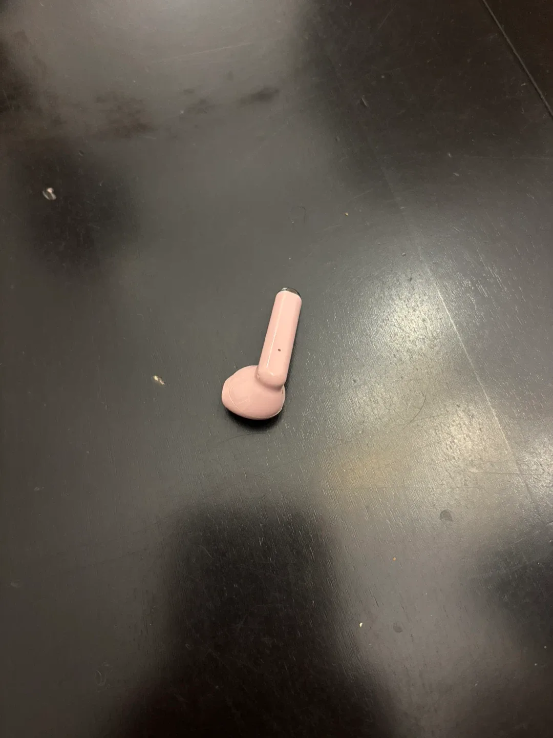 Apple Air Pod (1) pink image indicator(2)