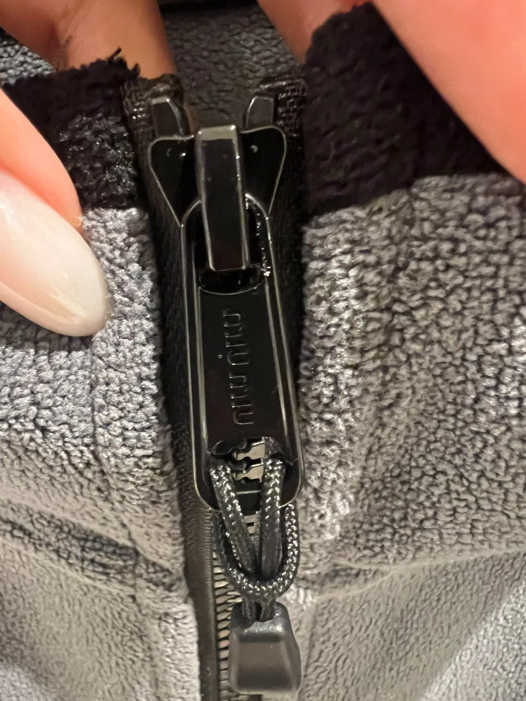 Grey Fleece Jacket small (oversized) image indicator(4)