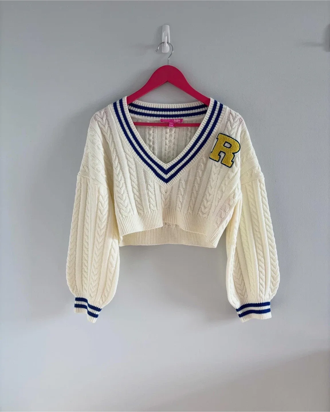 Dolls Kill | V-Neck Crop Sweater - XXS image indicator(3)