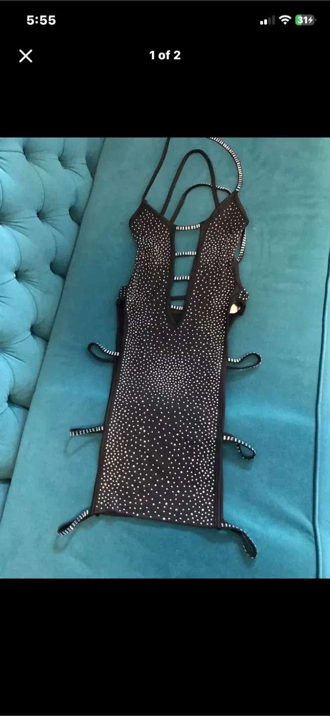 Black Rhinestone Dressed image indicator(4)