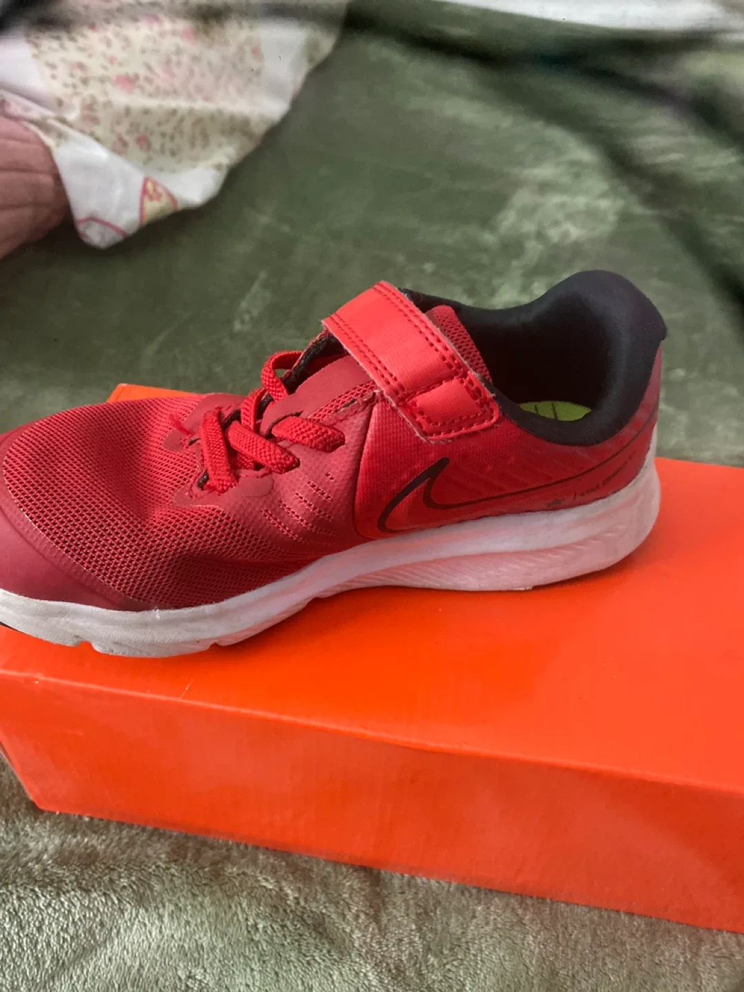 Nike Downshifter 12 Kids Red  sneakers talla 13 thumbnail