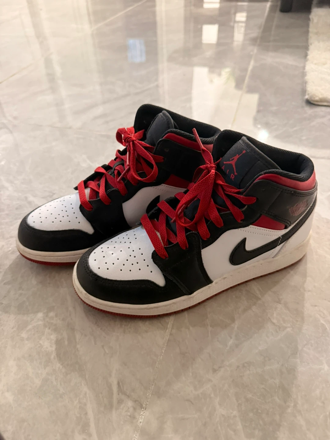 Air Jordan 1 Mid Black White Red - photo 2