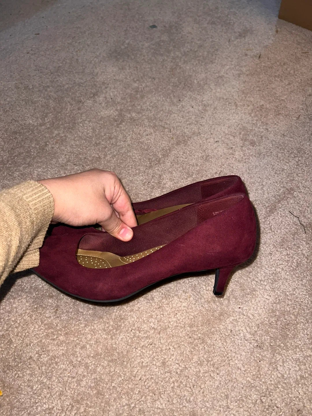 Burgundy Flex Comfort Heels image indicator(2)