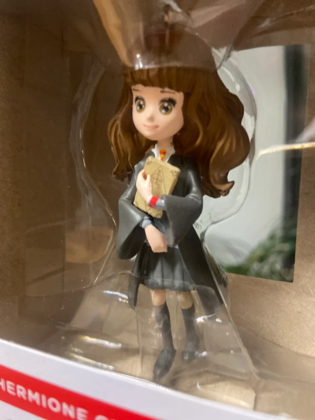 NEW: Hallmark Harry Potter Hermione Granger Ornament - New image indicator(4)
