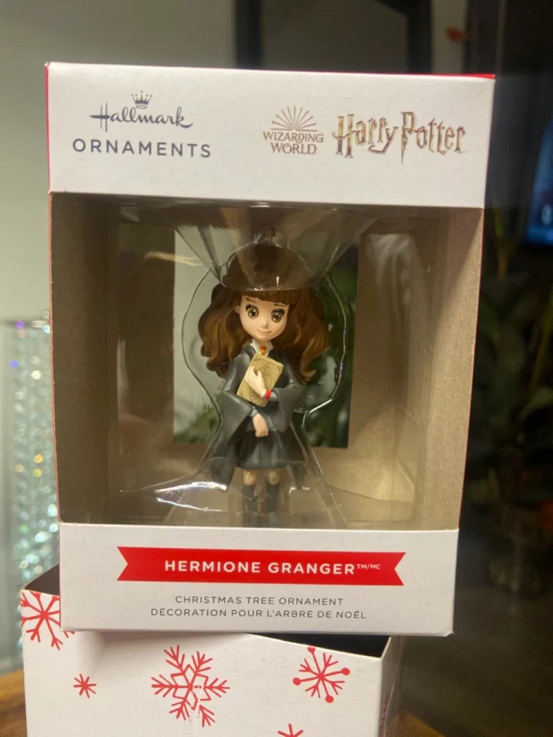 NEW: Hallmark Harry Potter Hermione Granger Ornament - New thumbnail