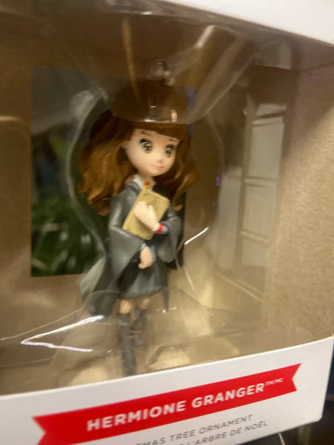 NEW: Hallmark Harry Potter Hermione Granger Ornament - New image indicator(6)
