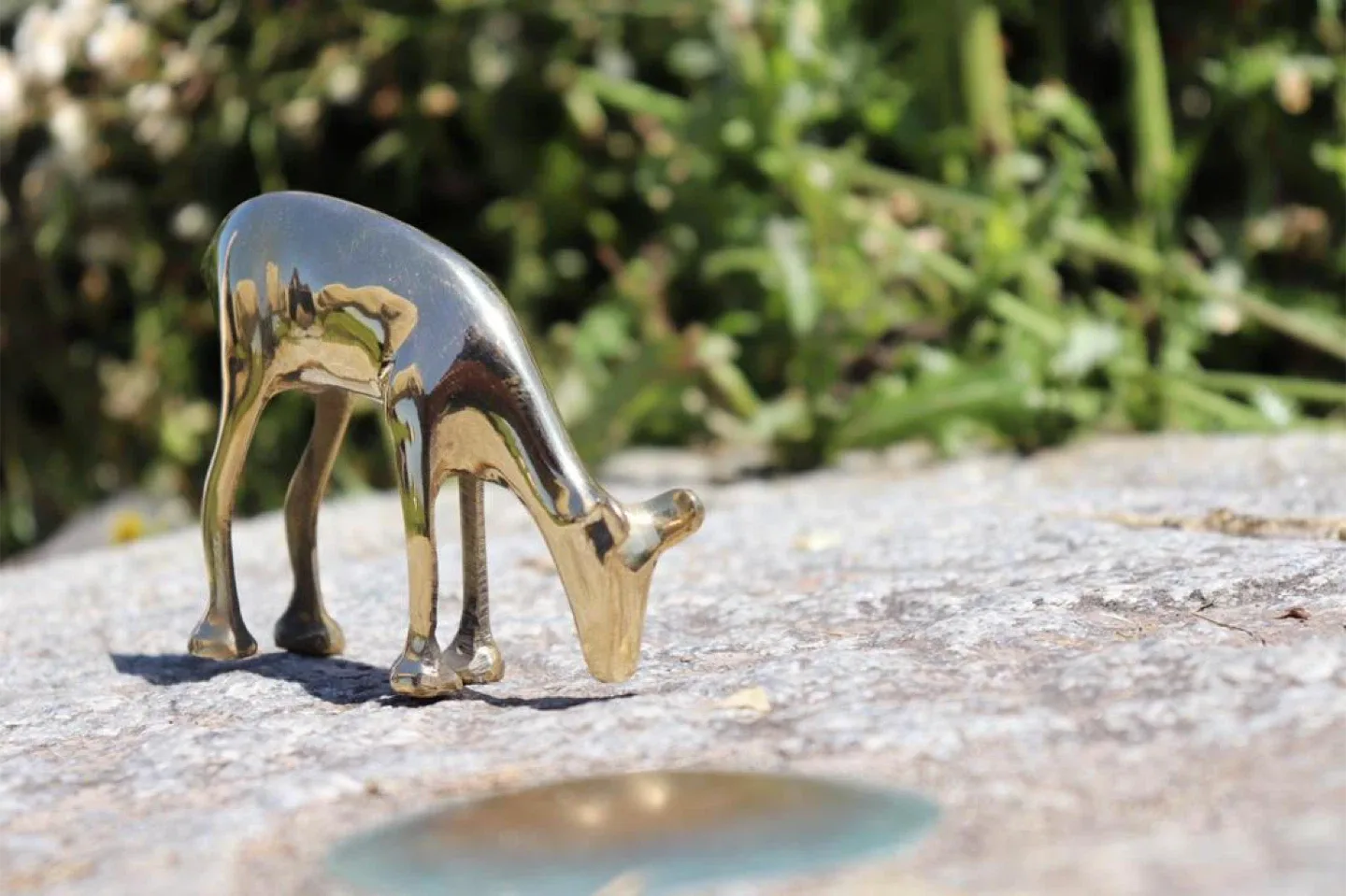 Yellow Brass Deer and cubs Figurine image indicator(3)