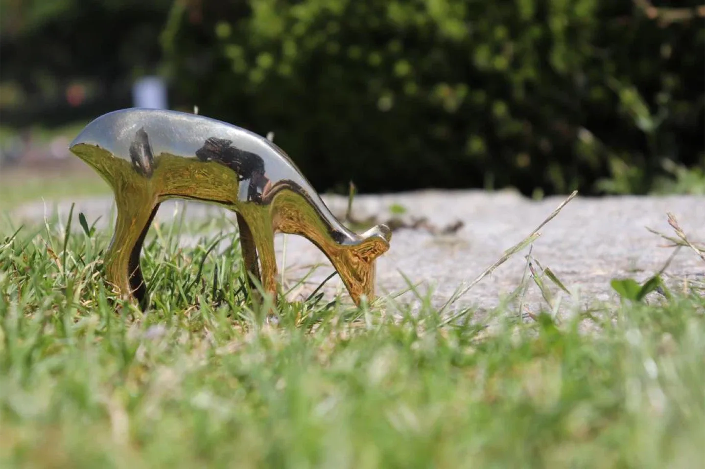 Yellow Brass Deer and cubs Figurine image indicator(4)