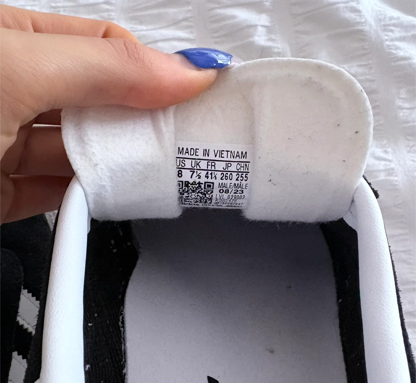 Adidas Gazelle Black & White image indicator(5)