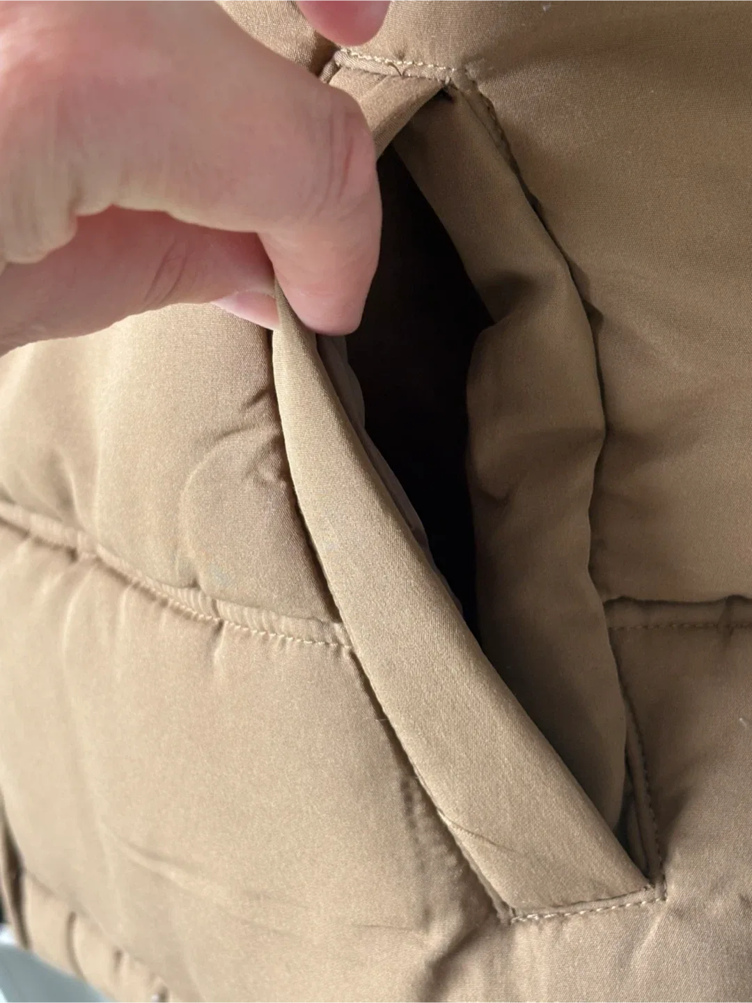 Coleman Puffer Vest image indicator(3)