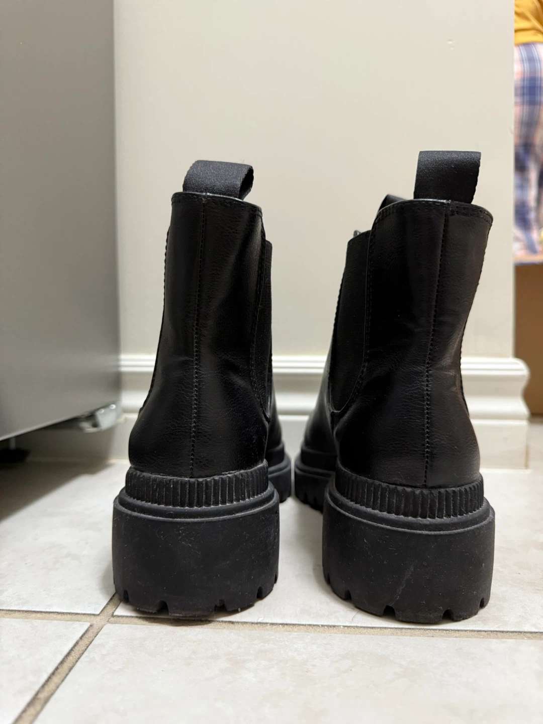 Black Chelsea Boots - Size 37 - photo 4