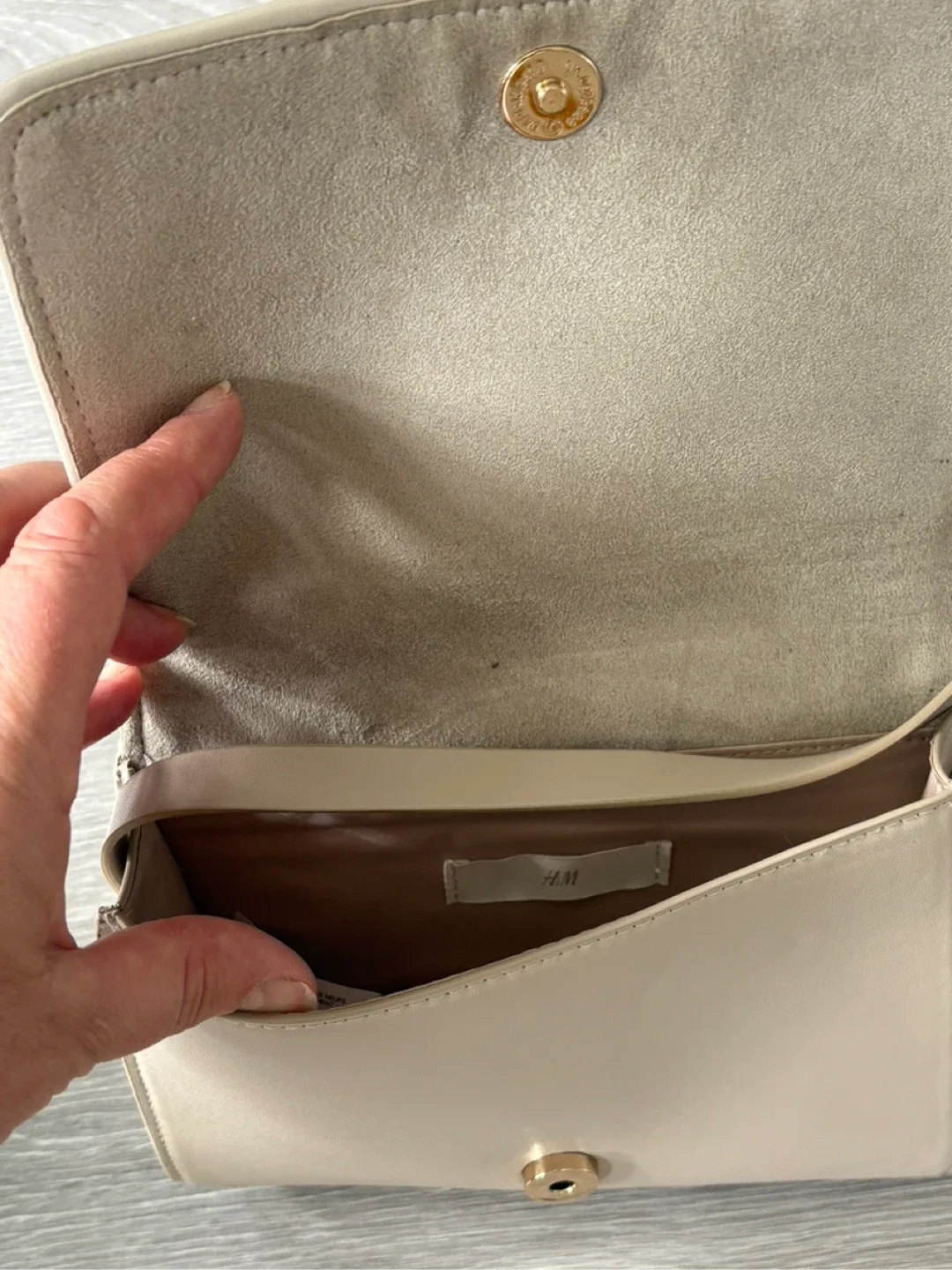 Woven Crossbody Bag image indicator(3)