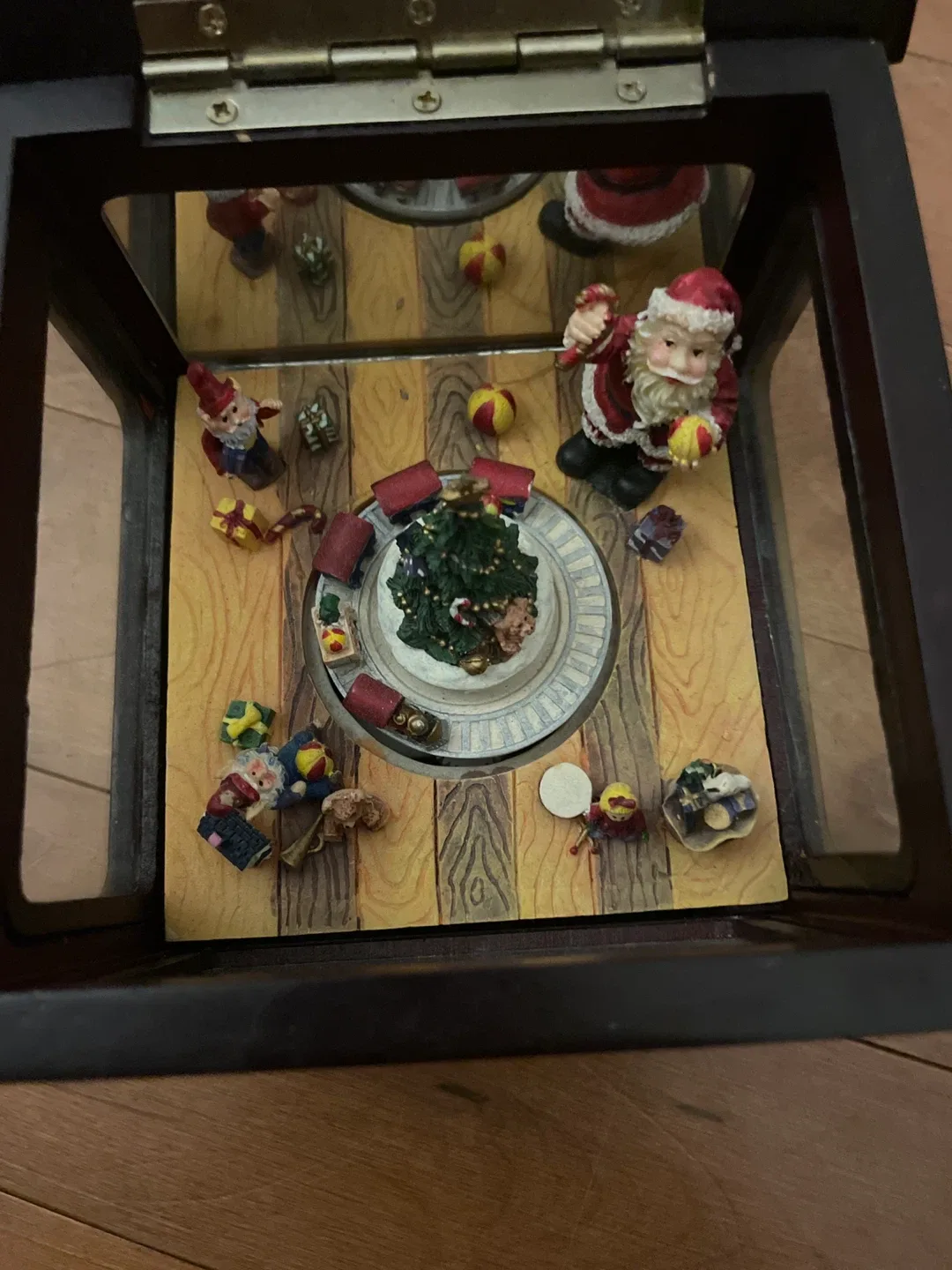 Christmas Musical Box image indicator(2)