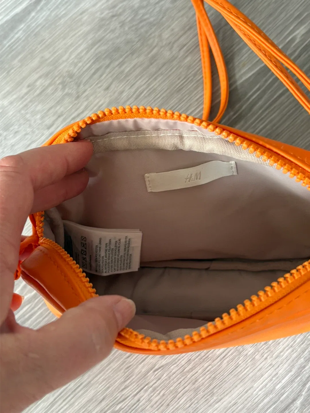 Orange Crossbody Bag image indicator(2)
