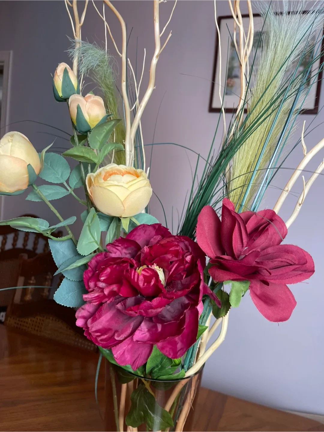 Floral Arrangement in Vase image indicator(3)
