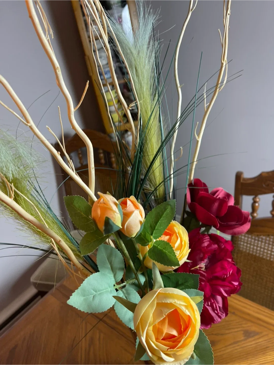 Floral Arrangement in Vase image indicator(4)