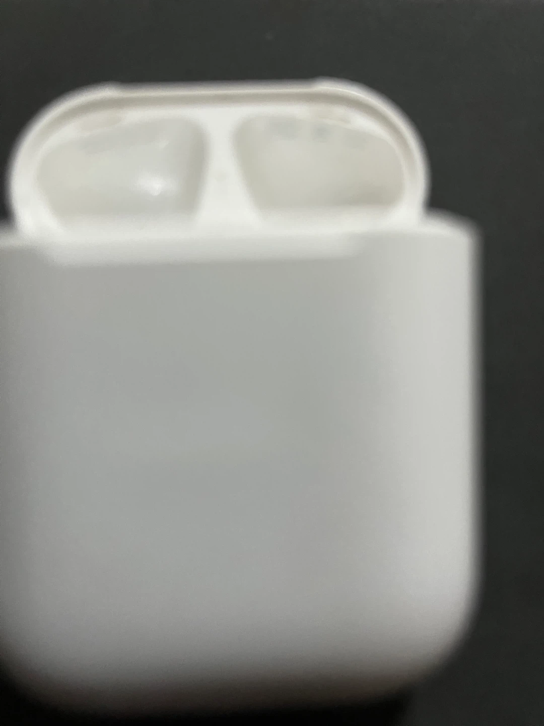 Apple AirPods 2nd generation - photo 3