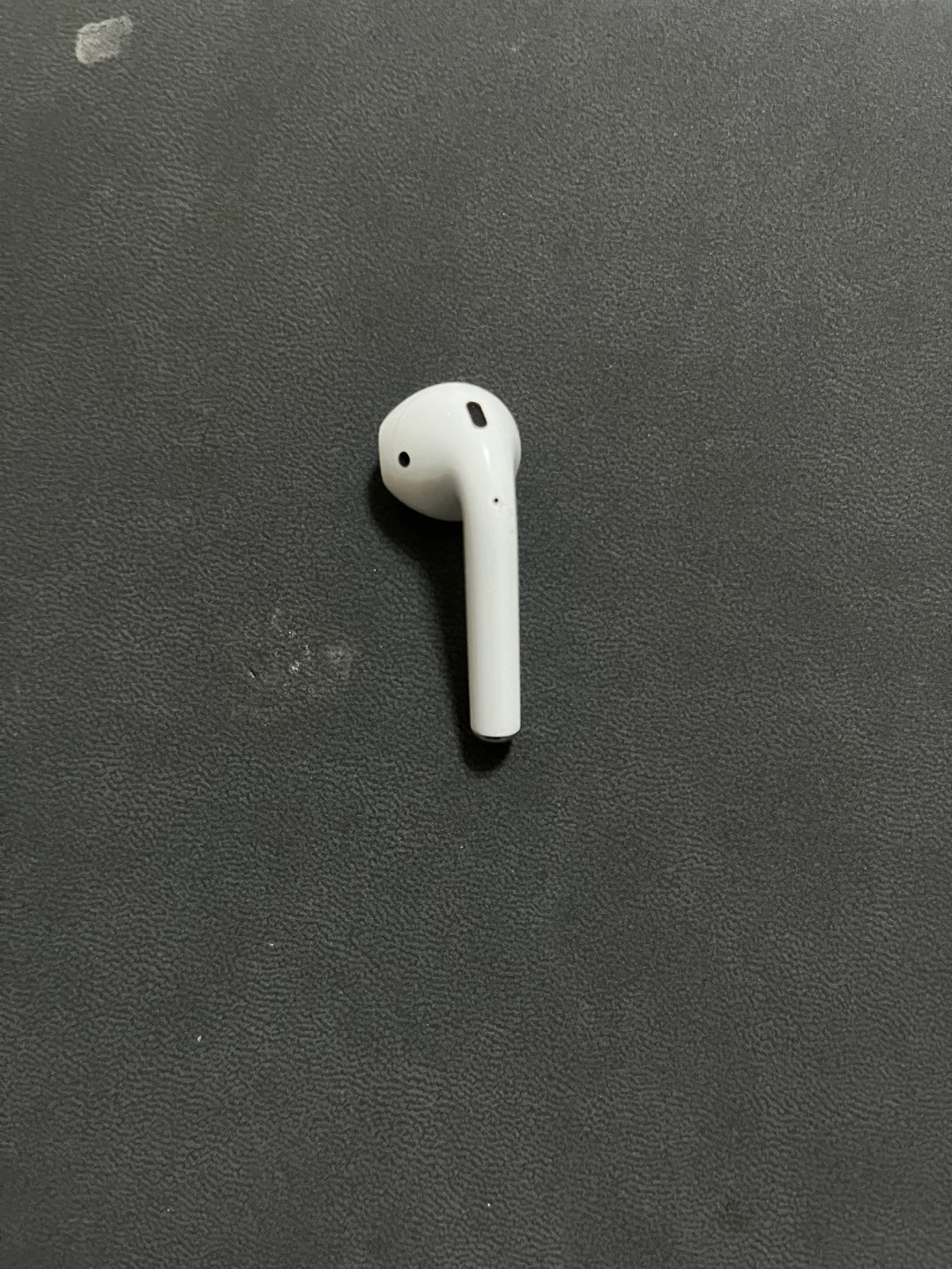 Apple AirPods 2nd generation - photo 2