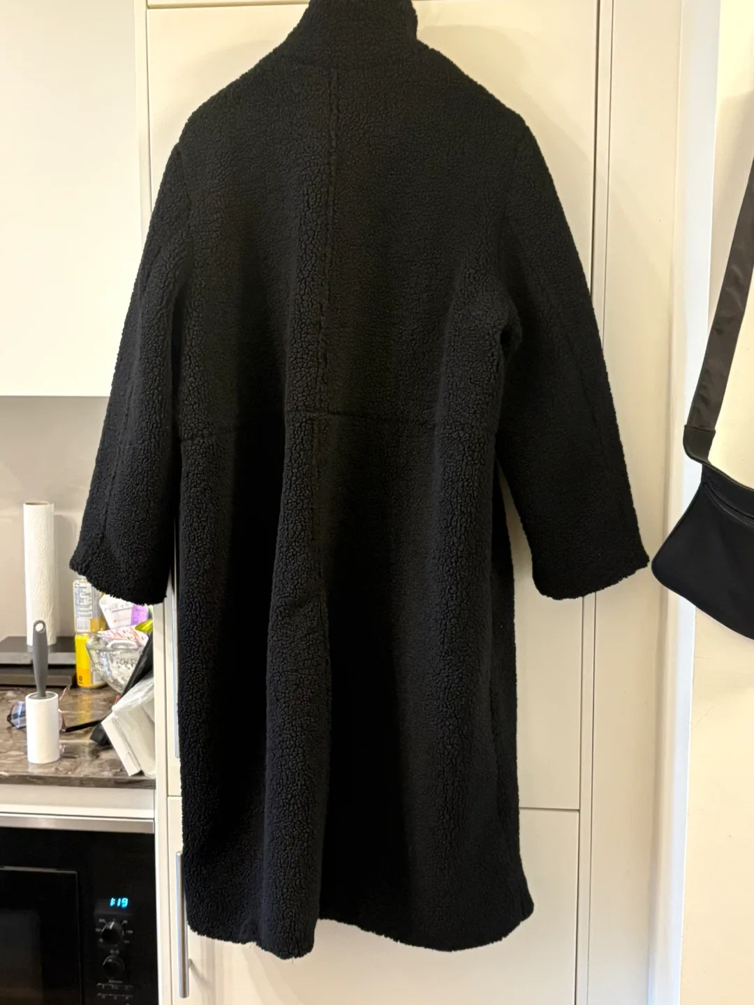 H&M Black Teddy Coat - Size M image indicator(2)