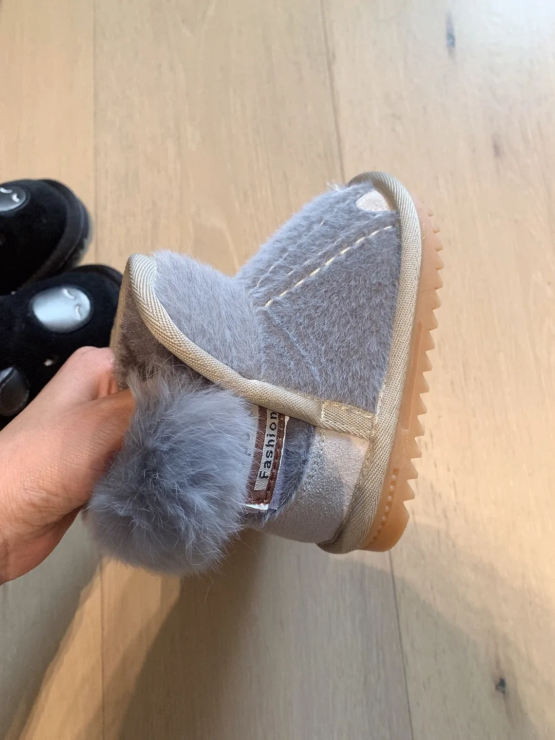 2 New Baby/Toddler Winter Boots image indicator(4)