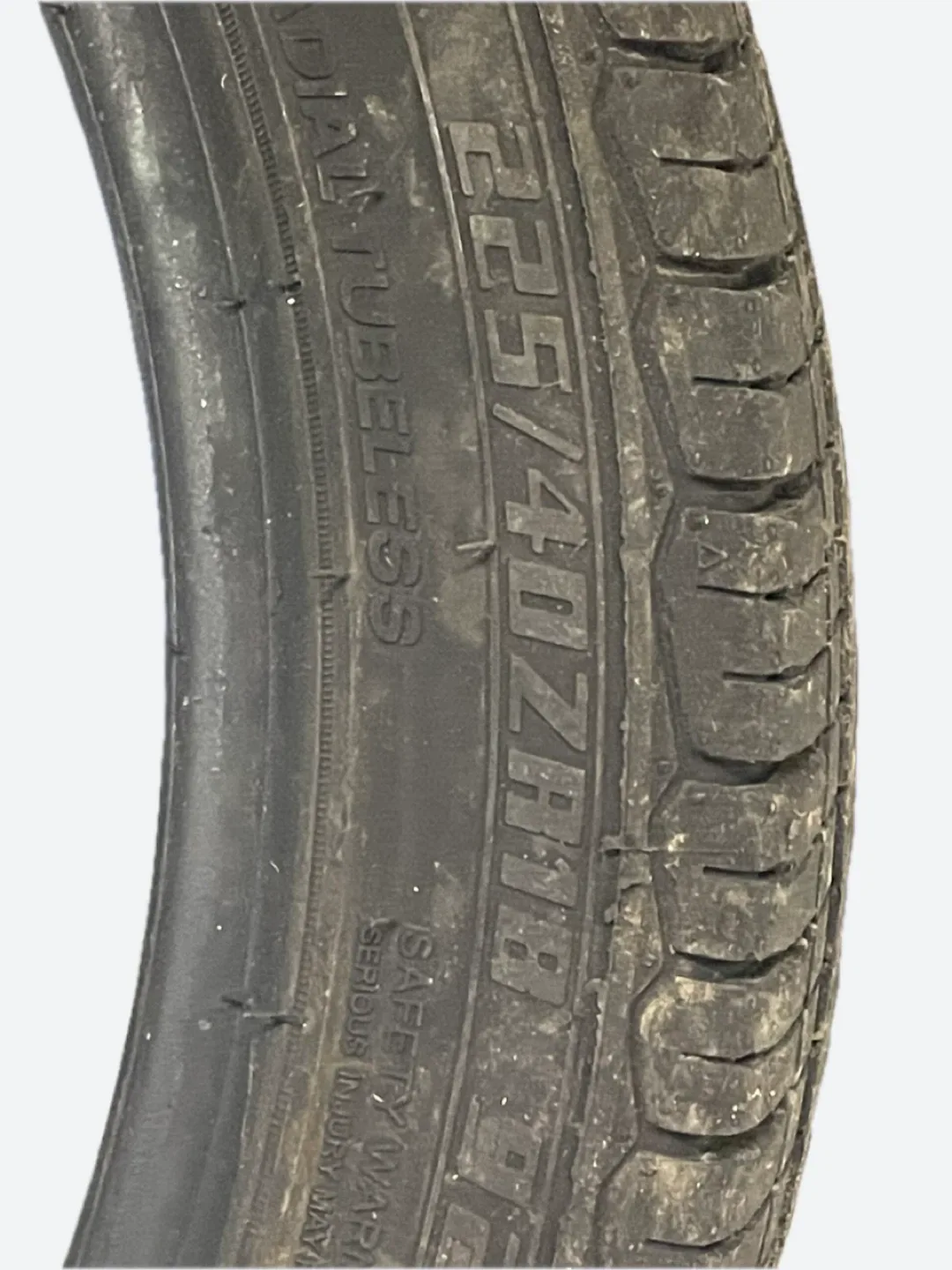 225/40ZR18 Tire