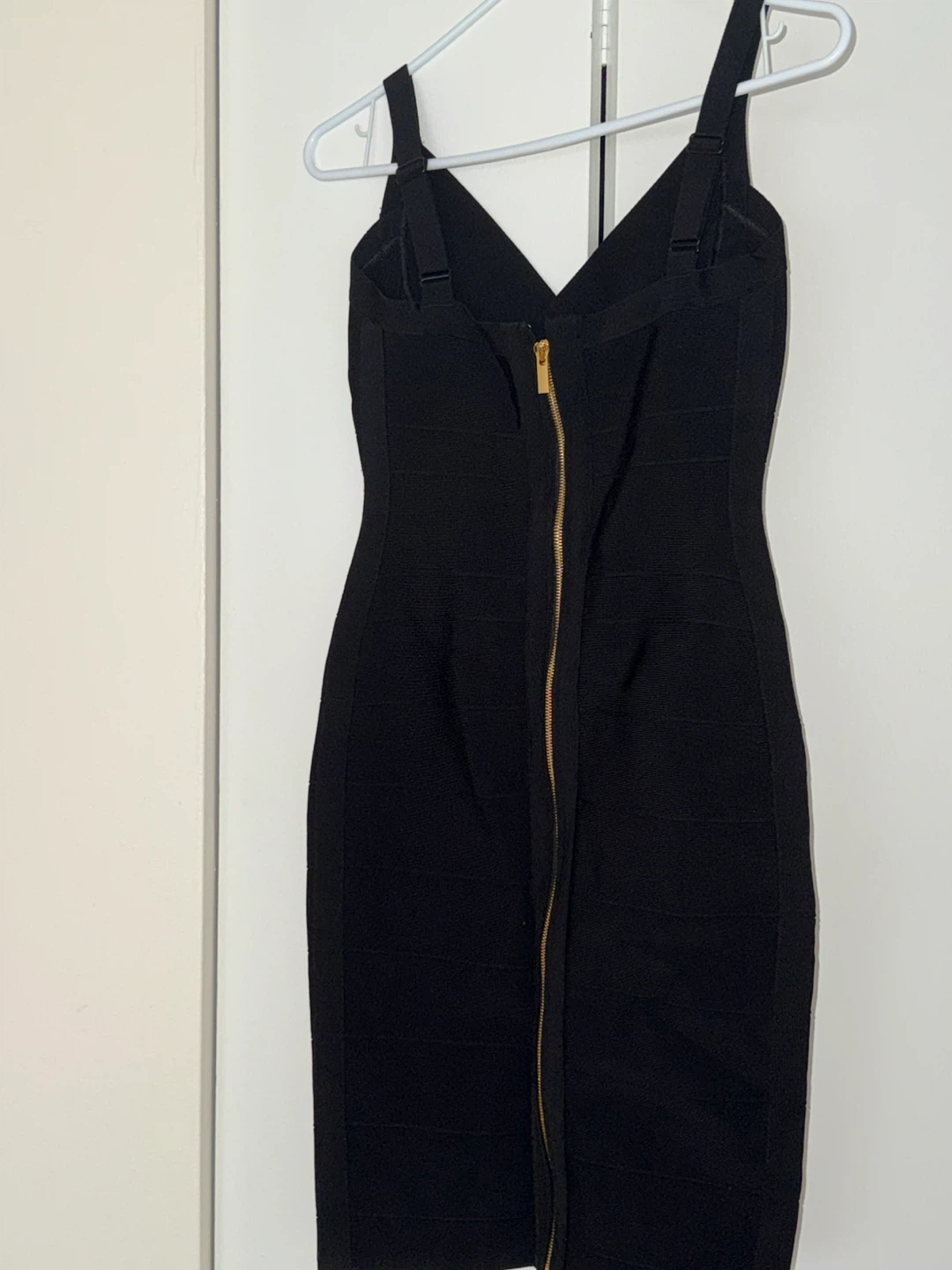 Aritzia Babaton Bandage Black Dress - photo 2