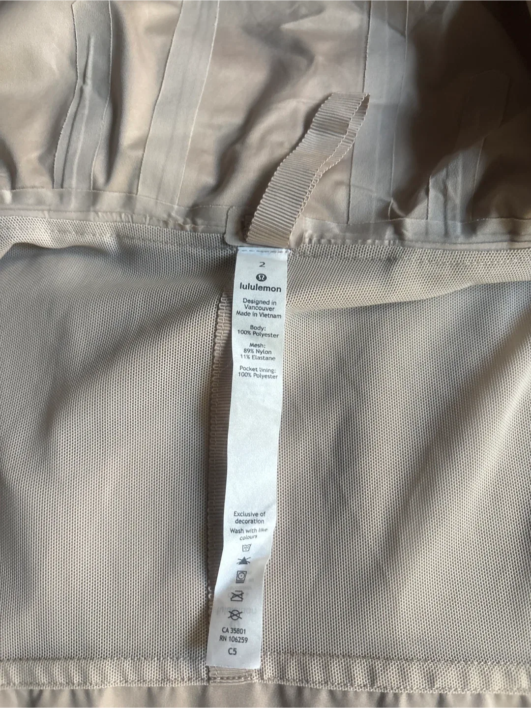 Lululemon Beige Rain Jacket - Size 2 image indicator(4)
