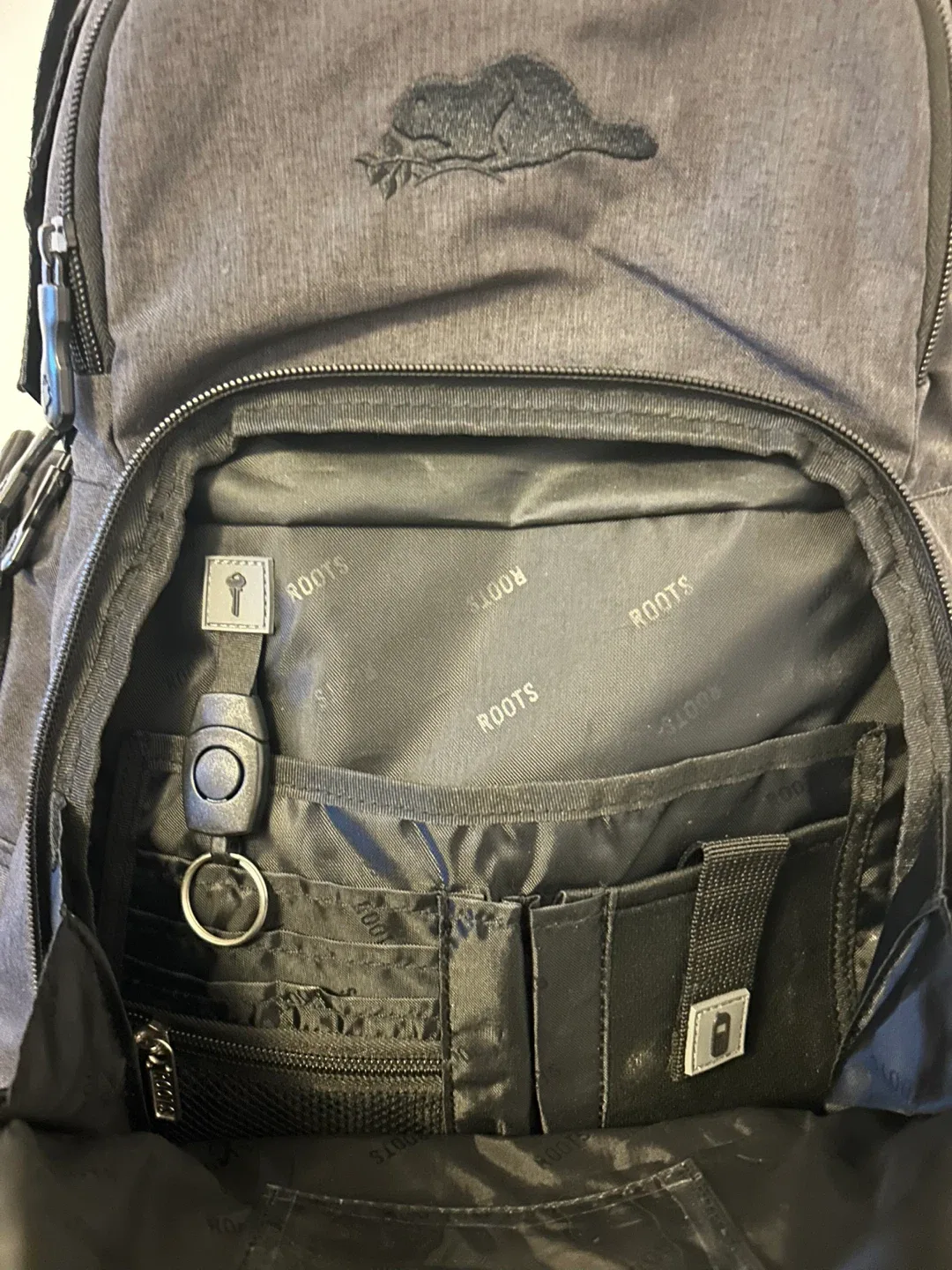 Roots Canada Holiday Backpack w Ortho Support System (Dark Grey) image indicator(6)