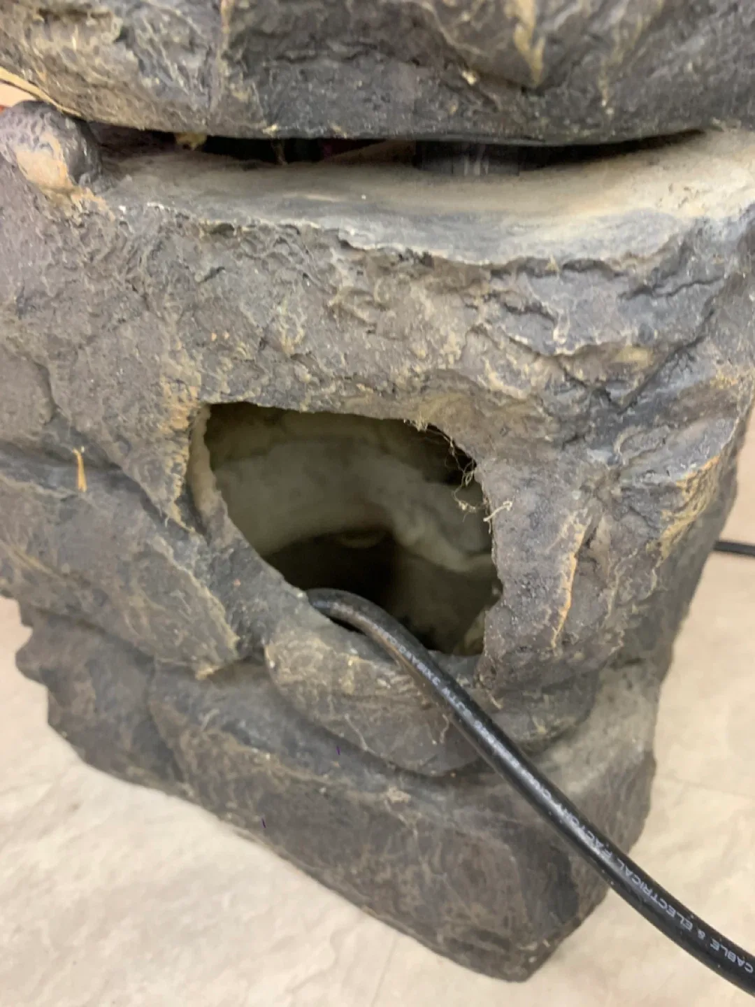 Watering Can and Flower Fountain - outdoor garden decor image indicator(6)