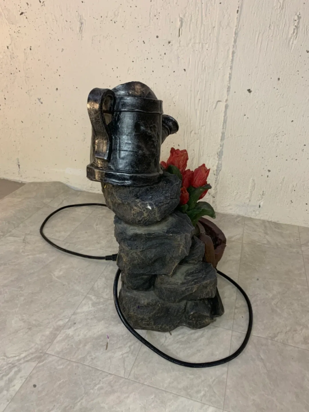 Watering Can and Flower Fountain - outdoor garden decor image indicator(4)