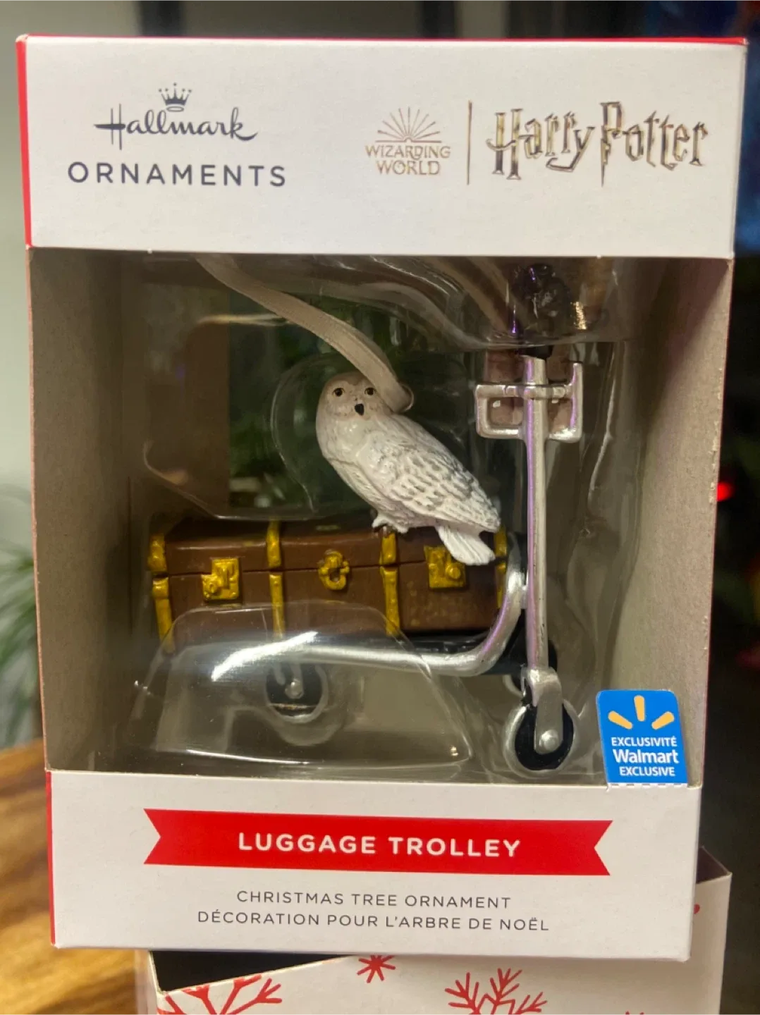 NEW: Hallmark Harry Potter Luggage Trolley Ornament image indicator(2)