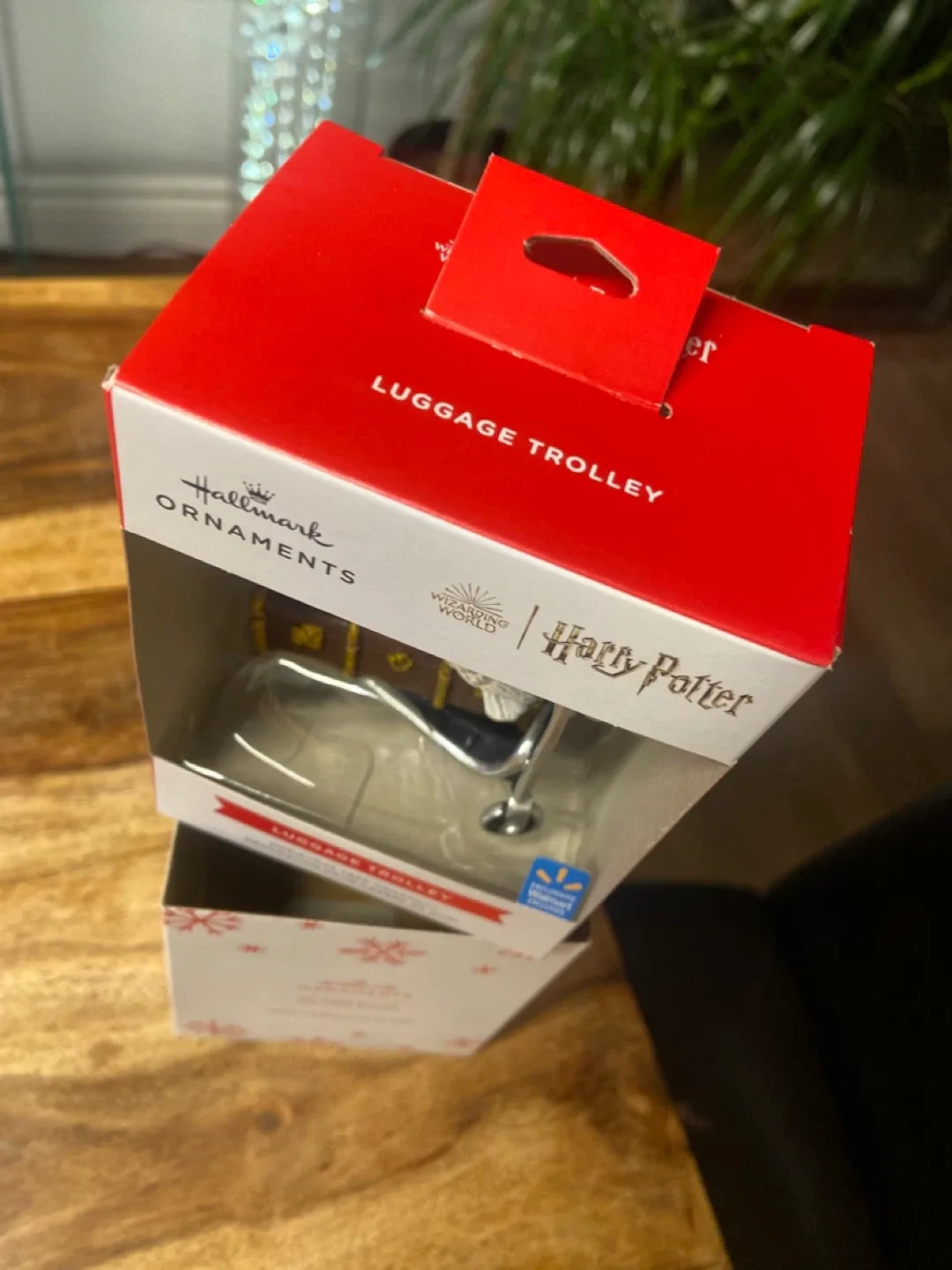 NEW: Hallmark Harry Potter Luggage Trolley Ornament image indicator(7)