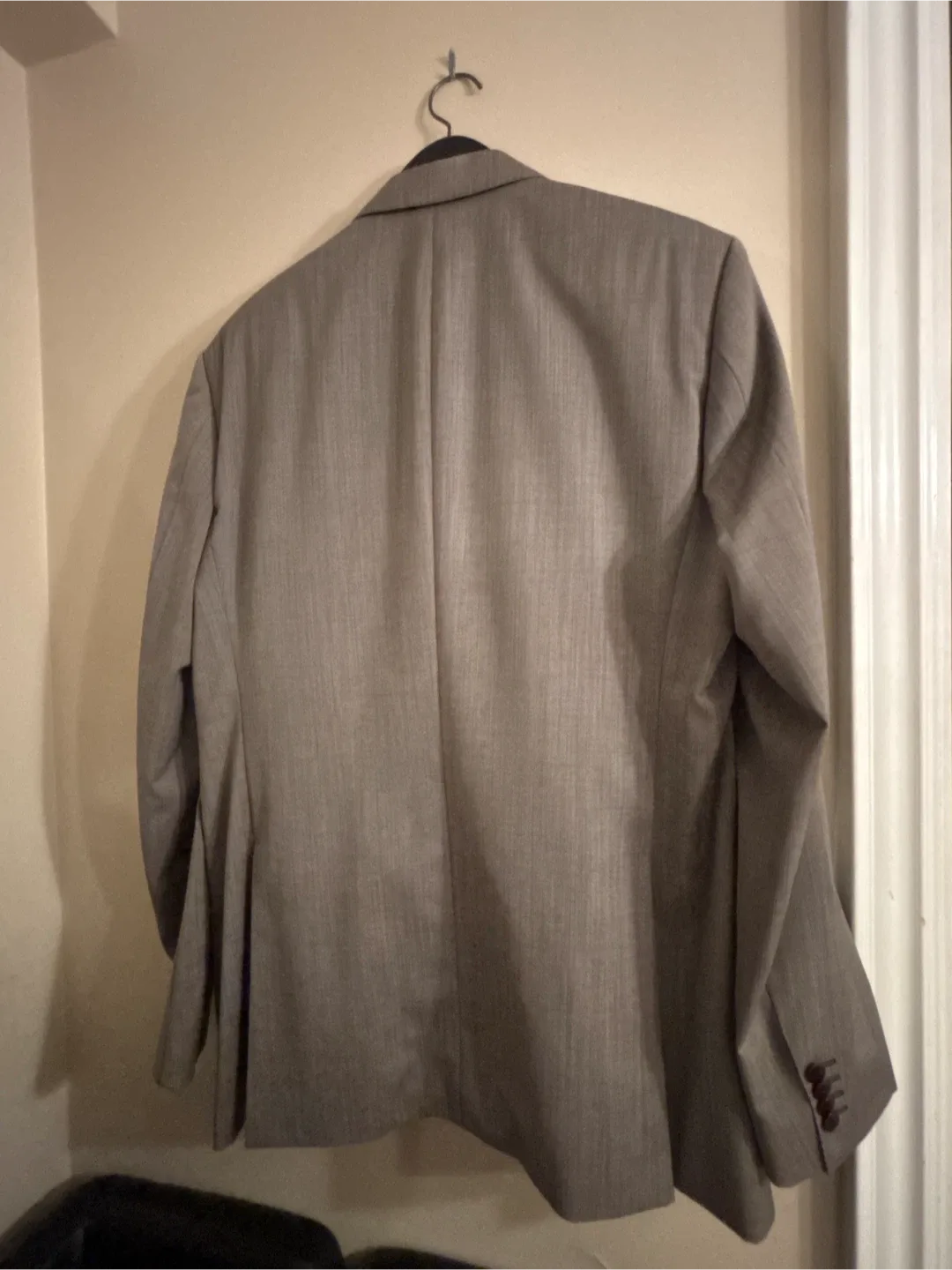 Hugo Boss Suit - Size 46L image indicator(4)